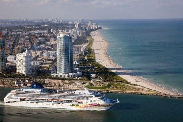 Norwegian Sky leaving Miami