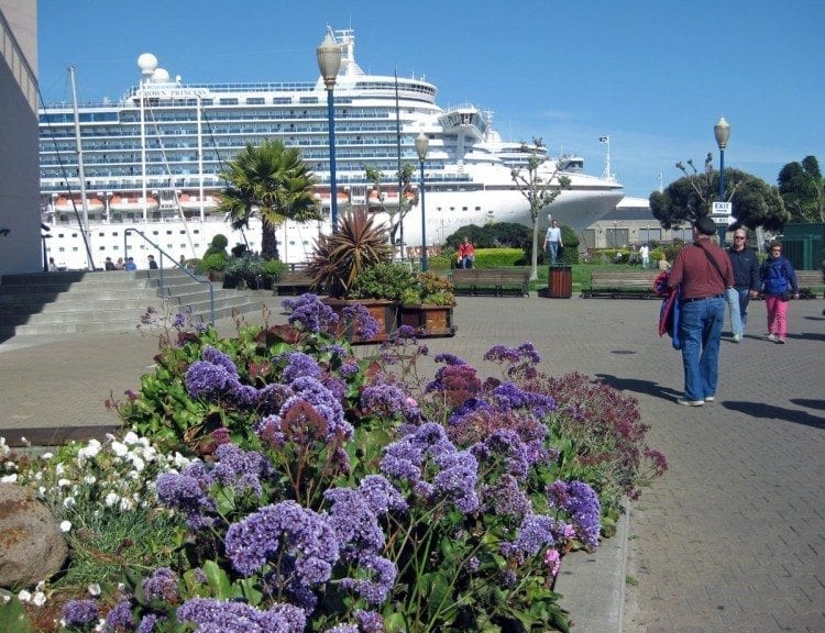 The Crown Princess docked within walking distance of San Franciscoโs Pier 39, The Aquarium on the Bay, as well Fishermanโs Wharf sightseeing options, attractions and mouth-watering aromas.