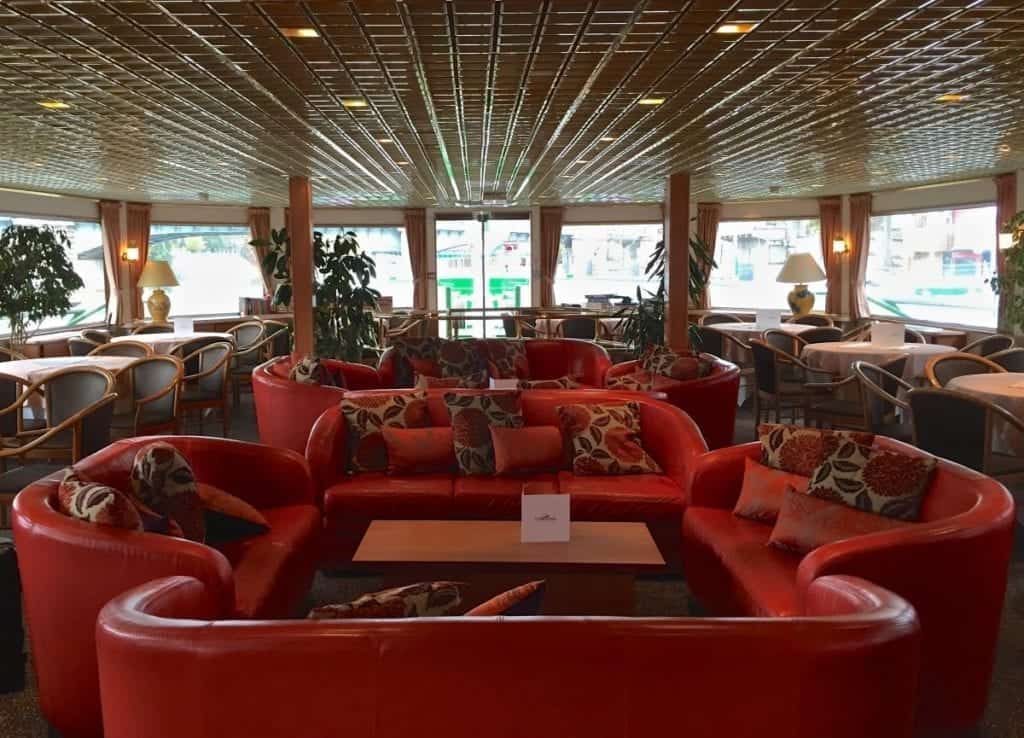 The Seine Princess lounge/bar is a cozy place for relaxing and where the nightly entertainment takes place.