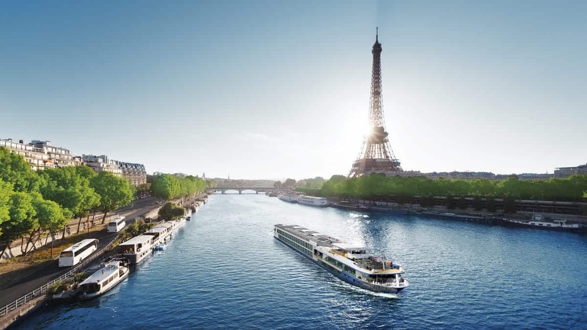 Avalon Waterways review and river ship on Seine photo