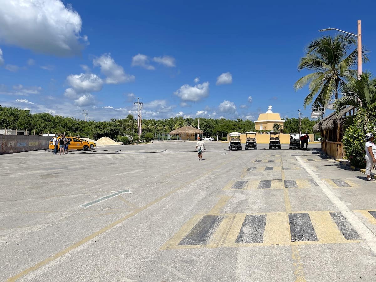 The taxi and golf cart rental area at the port.