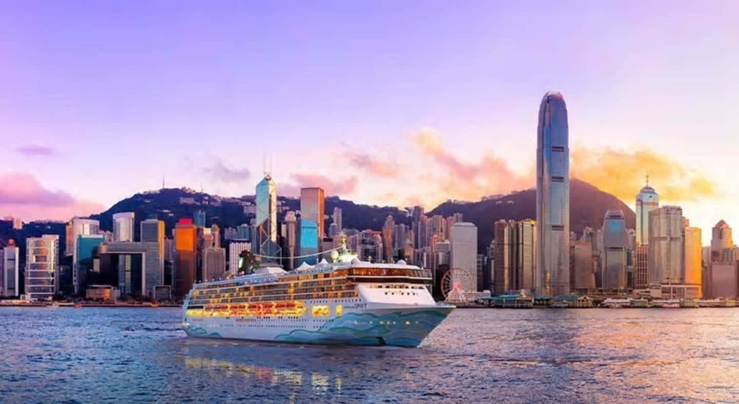 Norwegian Spirit at Sea